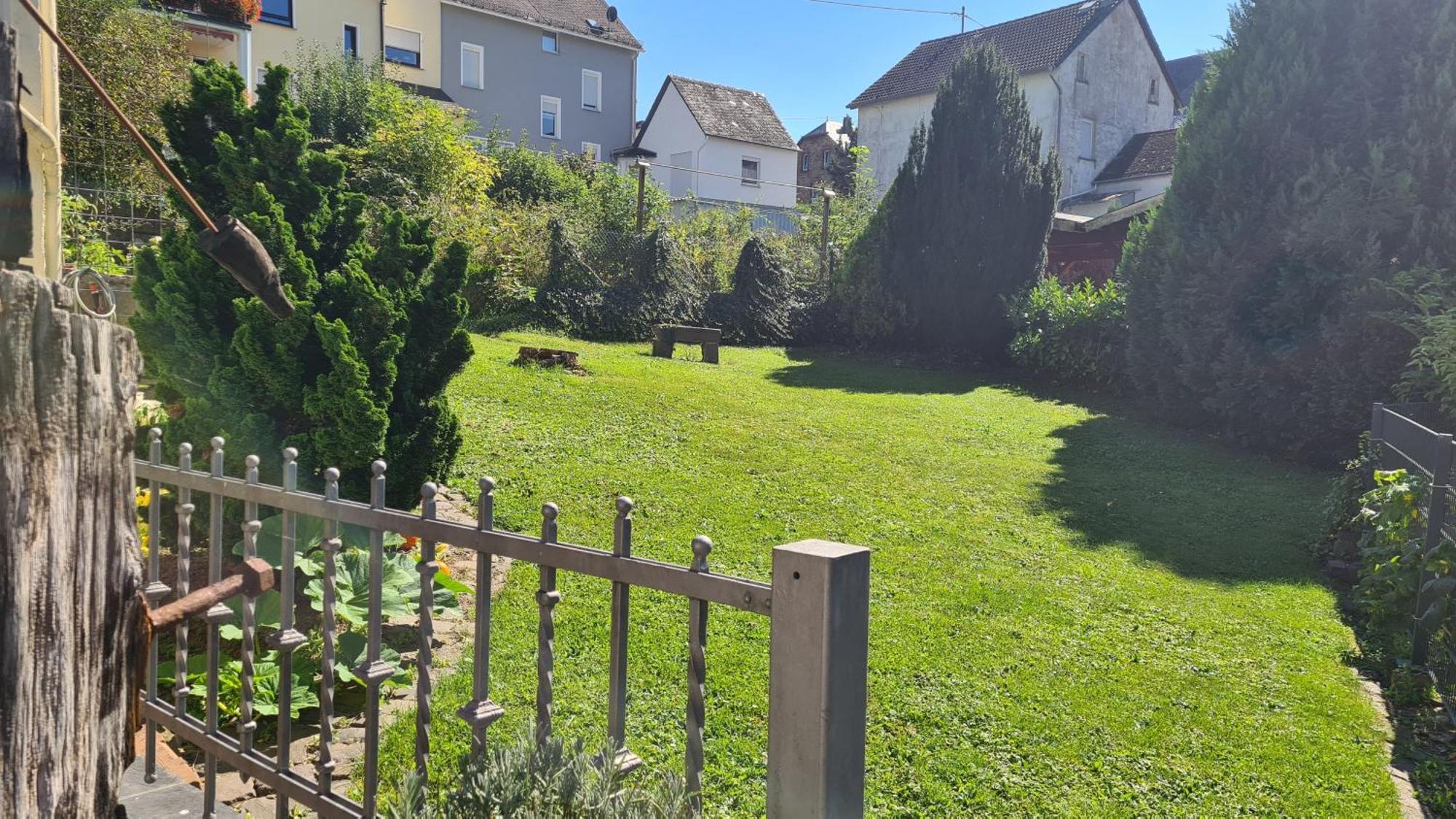 Ferienwohnung Moselperle- Urlaub Im Historischen Fachwerkhaeuschen Bullay Exterior foto