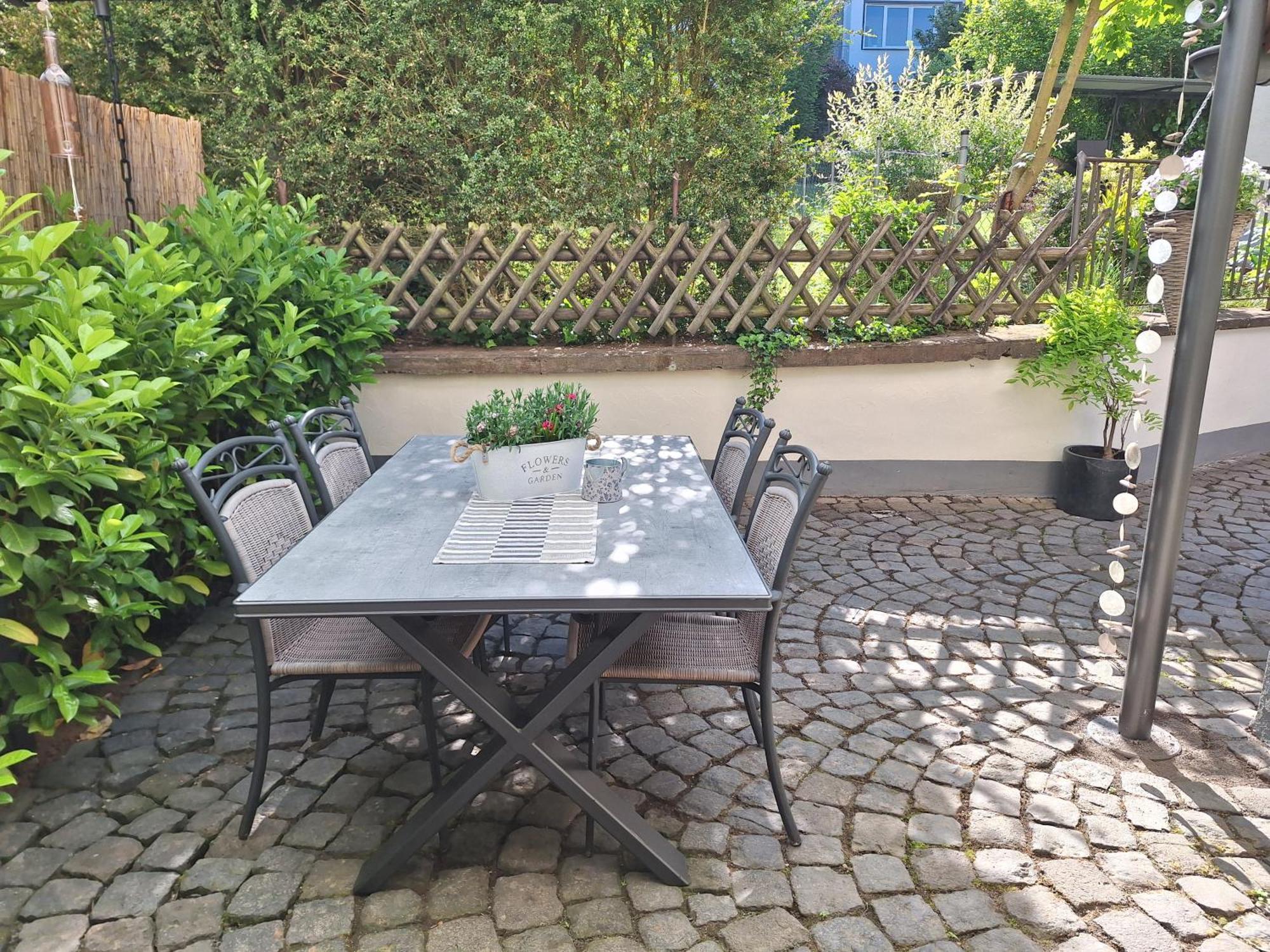 Ferienwohnung Moselperle- Urlaub Im Historischen Fachwerkhaeuschen Bullay Exterior foto